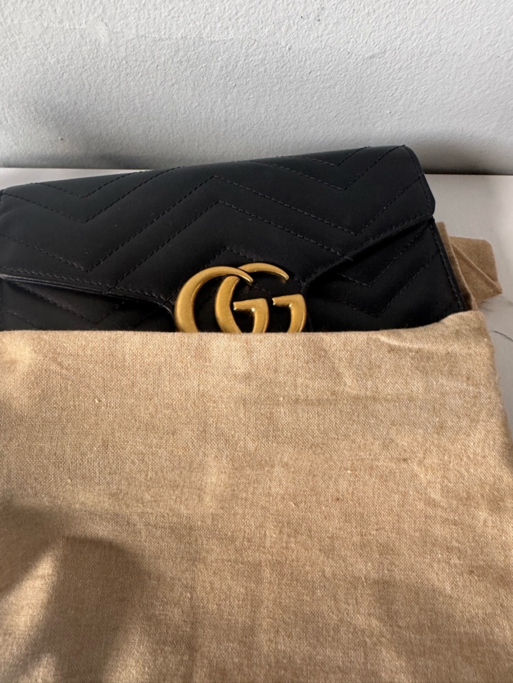 Gucci Black Chevron Matelassé Shoulder Bag with Gold Hardware - Picture 3 of 5